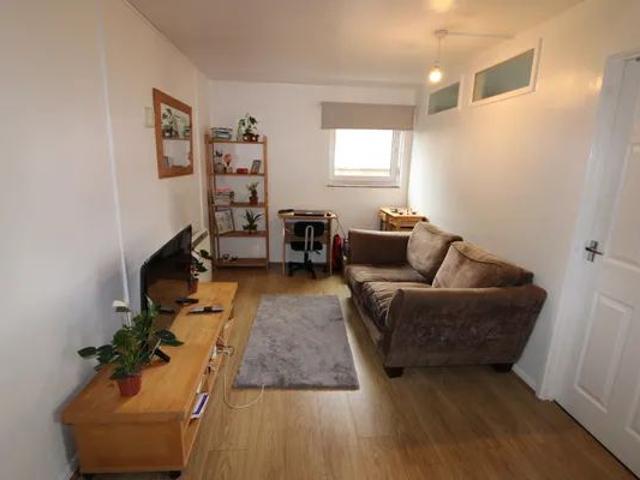 Apartment for rent in Milverton, Green Close