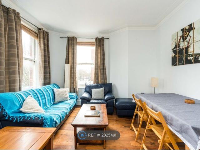 Apartment for rent in Stamford Hill, Greater London