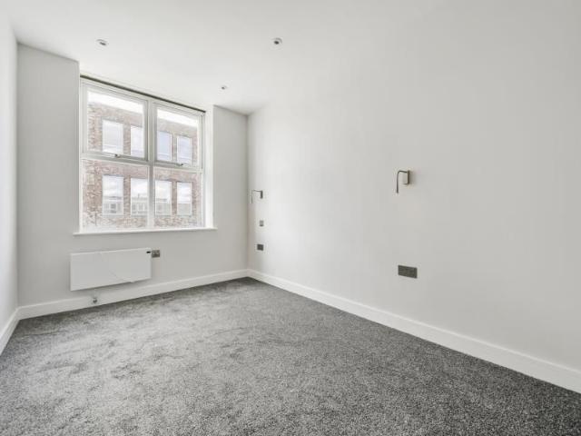 Apartment for rent in Guildford Park, Guildford