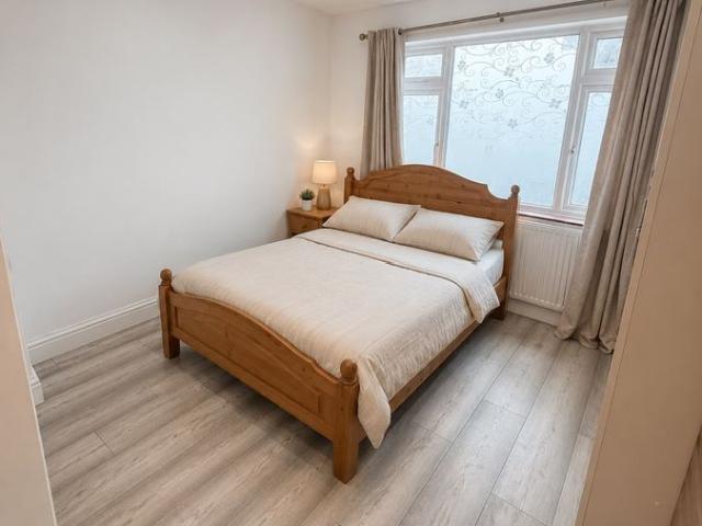 Studio for rent in Scrattons Farm, Greater London