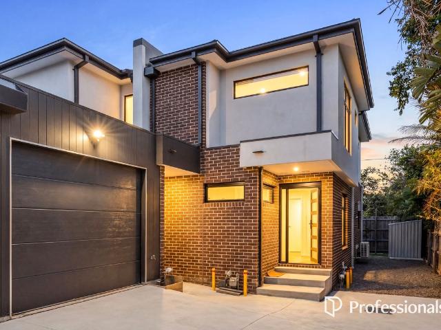 Townhouse for sale in Camerons Creek, Victoria