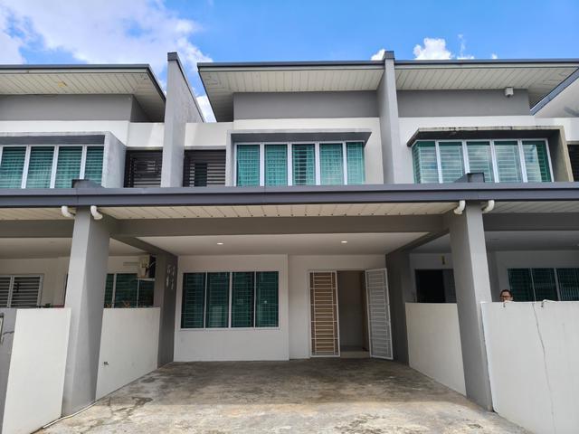Terraced House for rent in Kuching