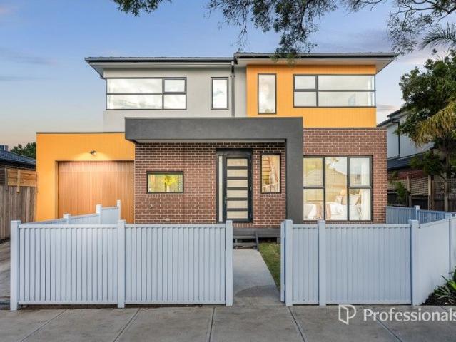 Townhouse for sale in Camerons Creek, Victoria
