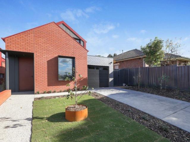 Townhouse for rent in Camerons Creek, Victoria