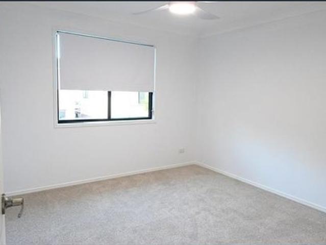 Townhouse for rent in Toombul, Queensland