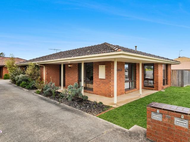 Townhouse for sale in Ocean Grove, Victoria