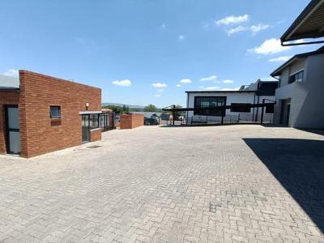 Commercial for rent in Nooitgedacht, Gauteng