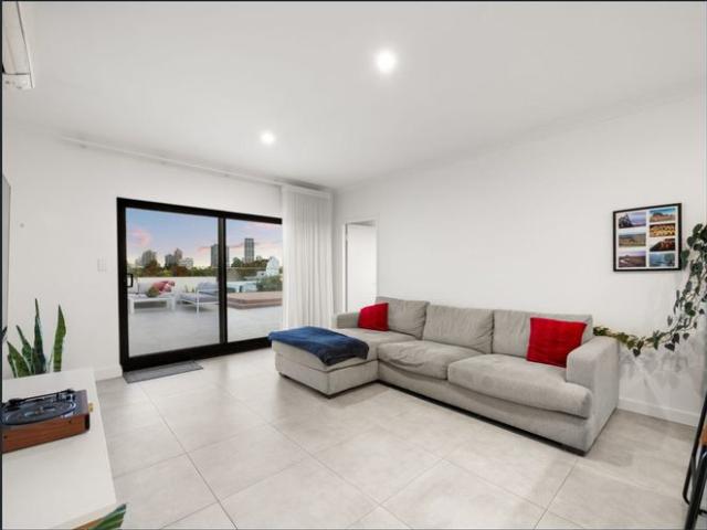 Apartment for rent in East Perth, Perth