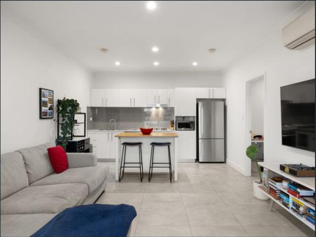 Apartment for rent in East Perth, Perth
