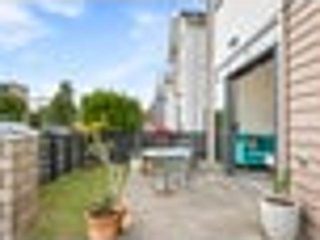 Townhouse for sale in Paremoremo