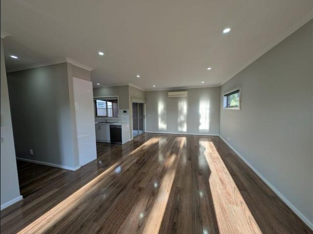 Townhouse for rent in Hadfield, Melbourne