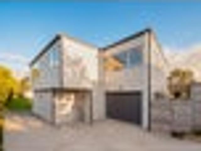 House for sale in Massey, Henderson-Massey