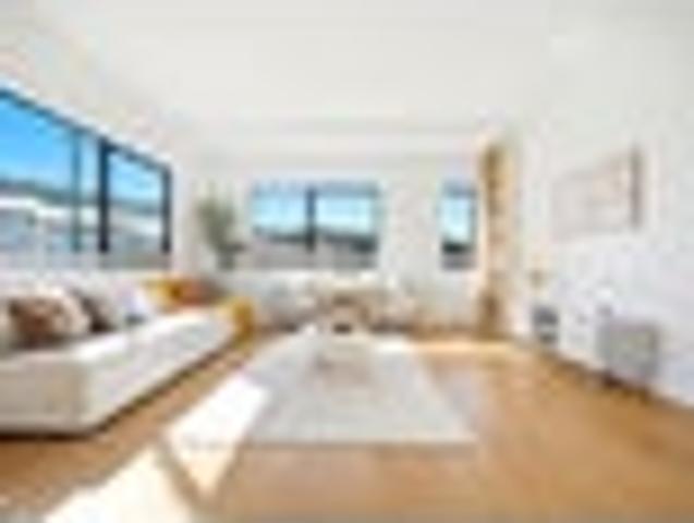 House for sale in Paremoremo, Oroua County