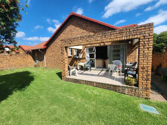 Townhouse for sale in Ekurhuleni, Gauteng