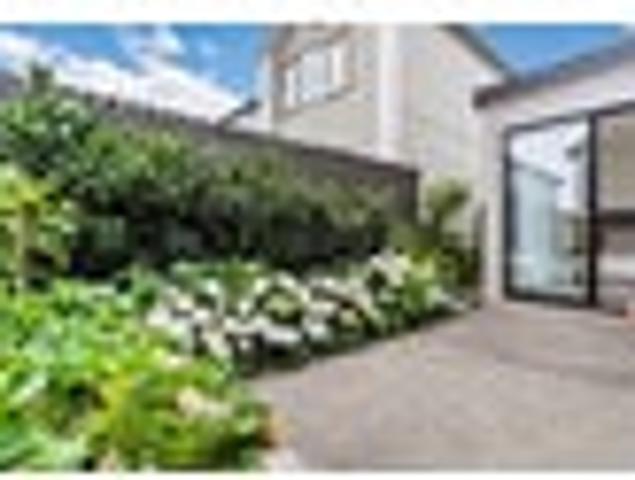 House for sale in Oroua County