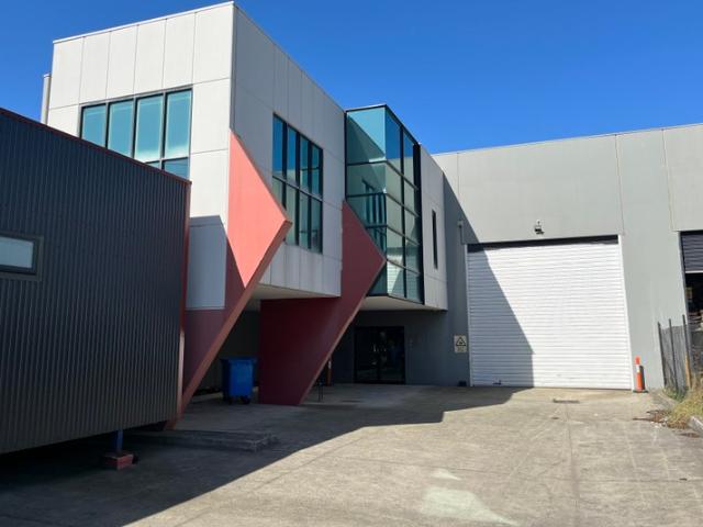 Warehouse for rent in Campbellfield, Melbourne