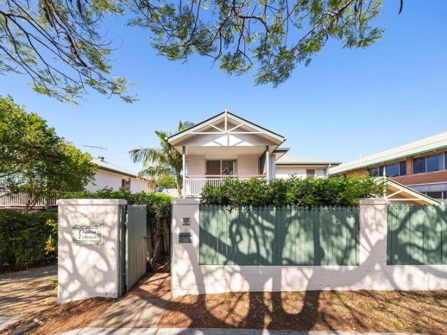 Townhouse for rent in Sherwood, Greater Brisbane