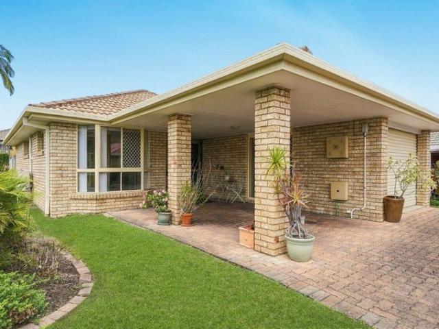 Villa for rent in Meadowglen, Greater Brisbane