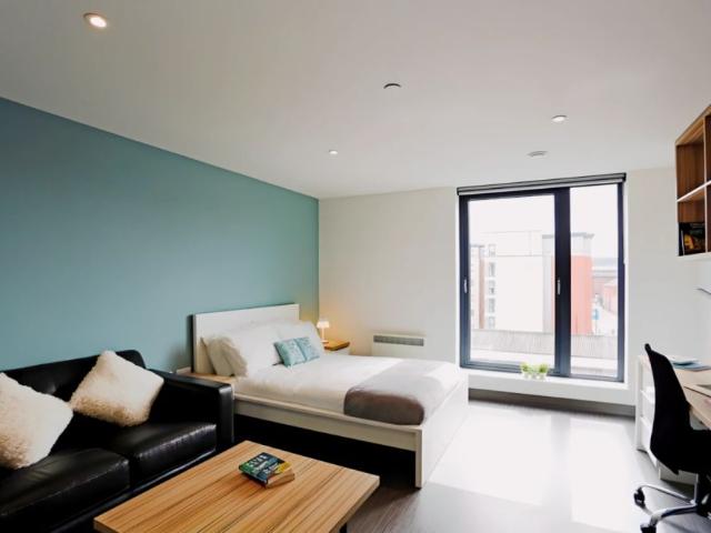 Studio for rent in South Yorkshire