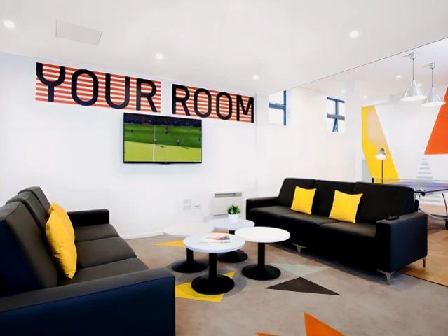Room for rent in Pennycomequick, Mount Wise