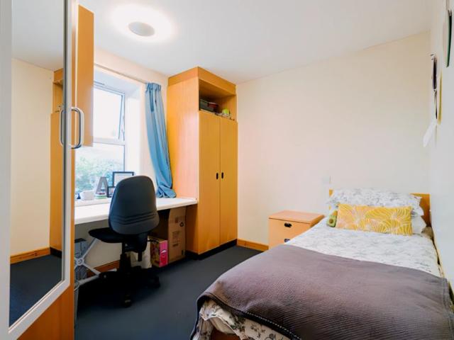 Room for rent in Haddon, East Midlands