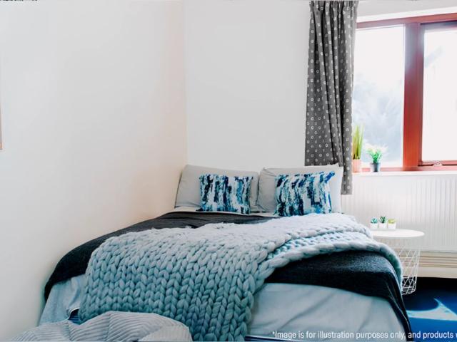 Room for rent in Weetwood, West Yorkshire