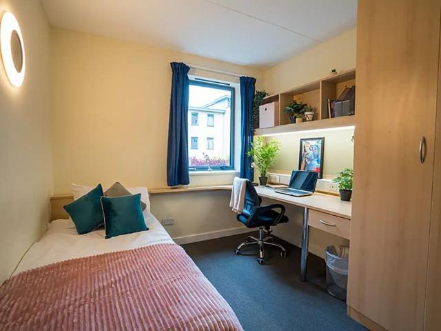 Room for rent in Forest Fields, Haddon