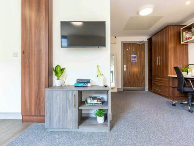 Room for rent in Little Woodhouse, Leeds