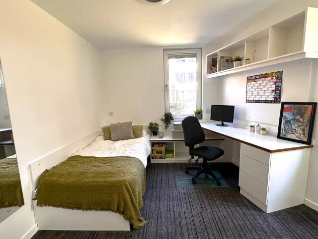Room for rent in Haddon, East Midlands