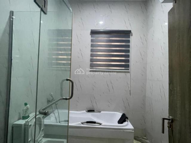 Detached house for rent in Eti Osa, Lagos