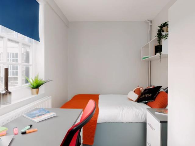 Room for rent in Westminster, Greater London
