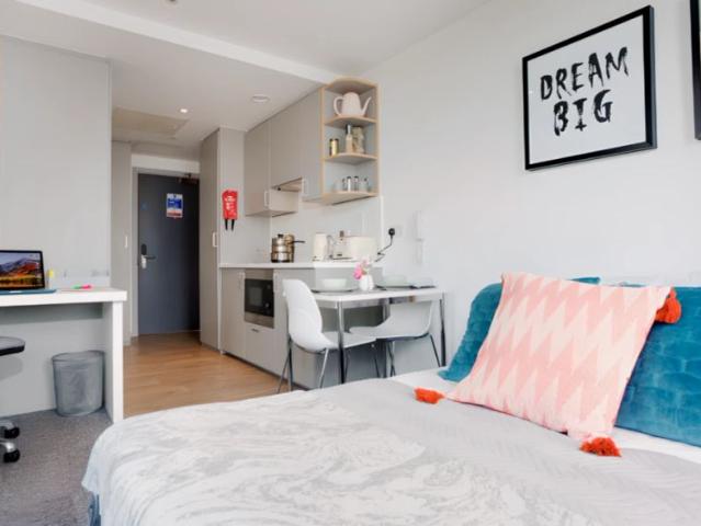 Studio for rent in Watergate, Devon