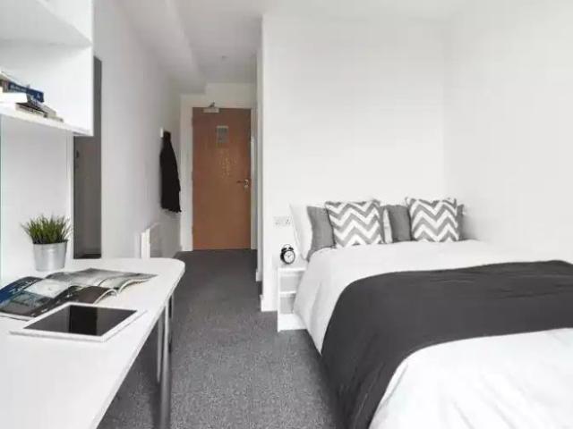 Studio for rent in Bede Island, Leicester