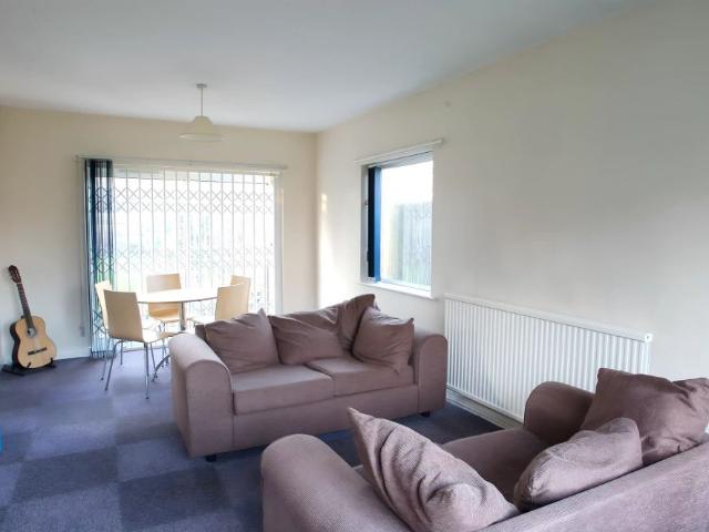 Room for rent in Haddon, East Midlands