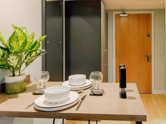 Studio for rent in Leylands, West Yorkshire