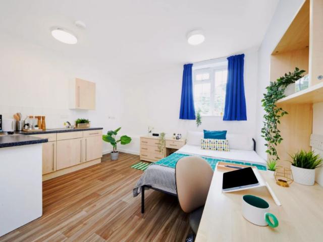 Studio for rent in Watergate, Devon