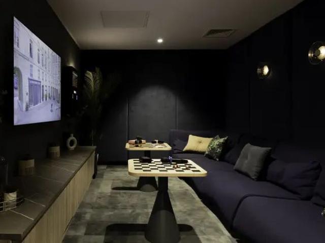 Studio for rent in Queen's Quarter, Northern Ireland