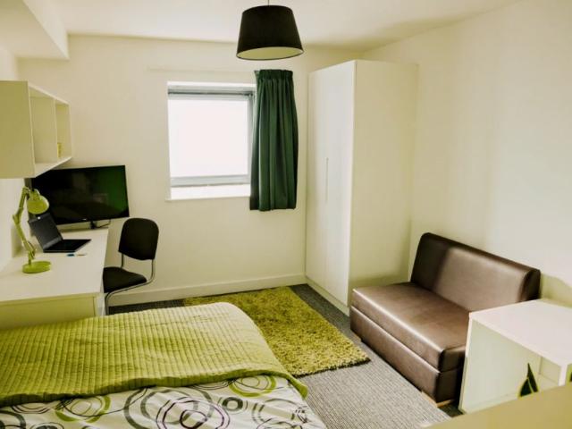 Studio for rent in City Centre, Feckenham