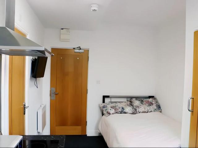 Studio for rent in Elmfield, Leicestershire