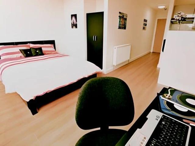 Studio for rent in Spring Park, Luton