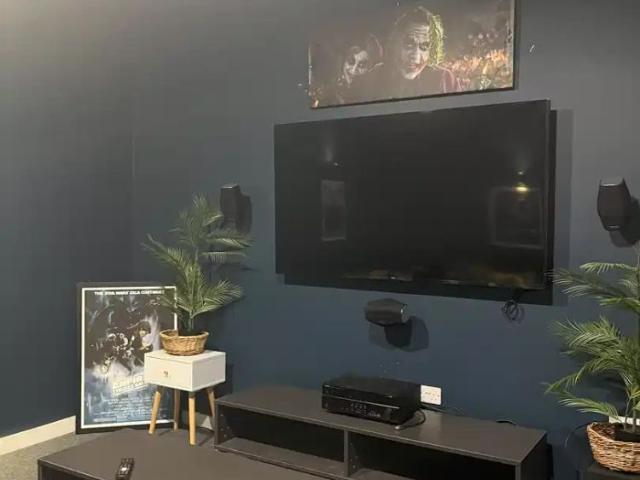 Studio for rent in Bare, Lancashire