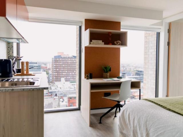 Studio for rent in Merchant City, Glasgow