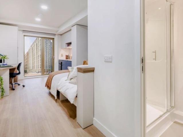 Studio for rent in Cowcaddens, Scotland