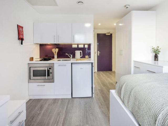Studio for rent in London Borough of Ealing, Greater London