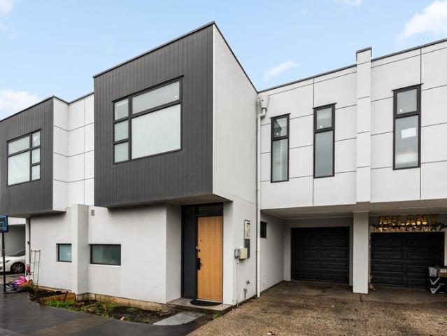 Townhouse for sale in Horseshoe Creek, South Australia