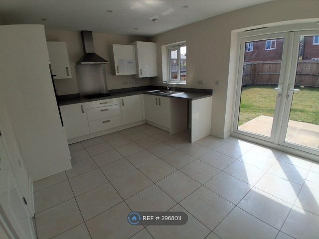 House for rent in Rossmore, Cheshire