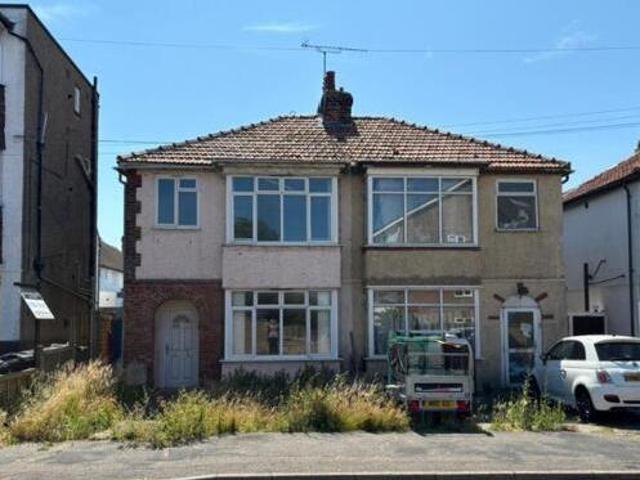House for sale in Walton-on-the-Naze, Tendring