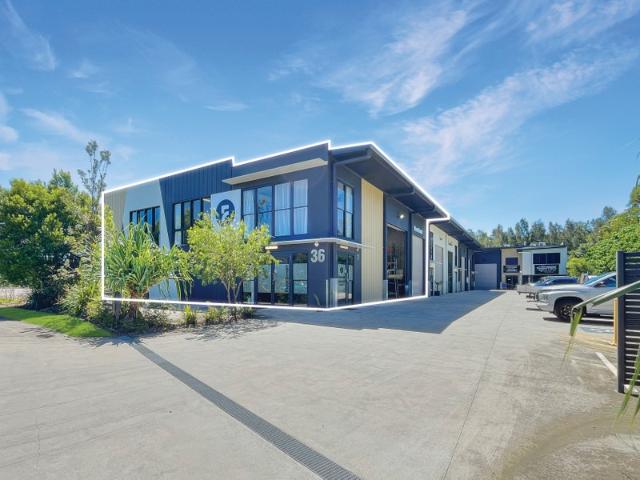 Warehouse for rent in Kings Creek, Queensland