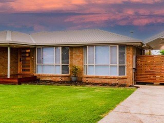 House for sale in Lakes Entrance, Victoria