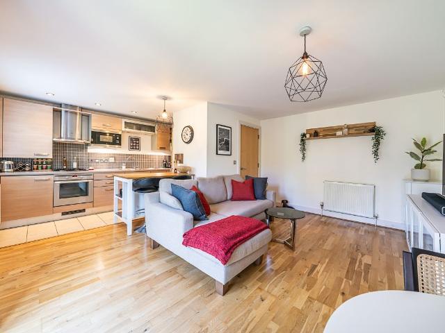 Apartment for rent in Stockwell Park, Greater London